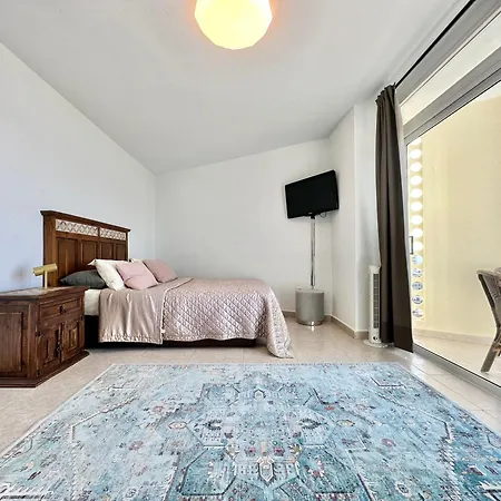 Torres De Yomely - M11d Playa de las Americas (Tenerife)