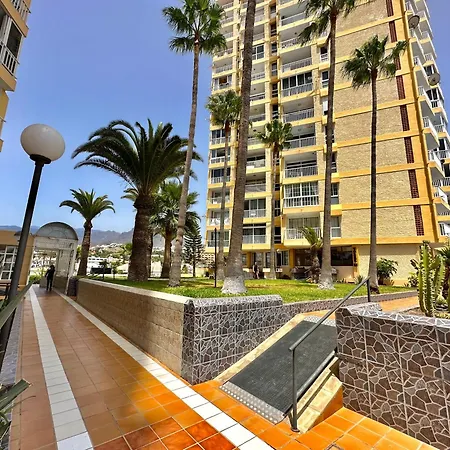 Torres De Yomely - M11d * Playa de las Americas (Tenerife)