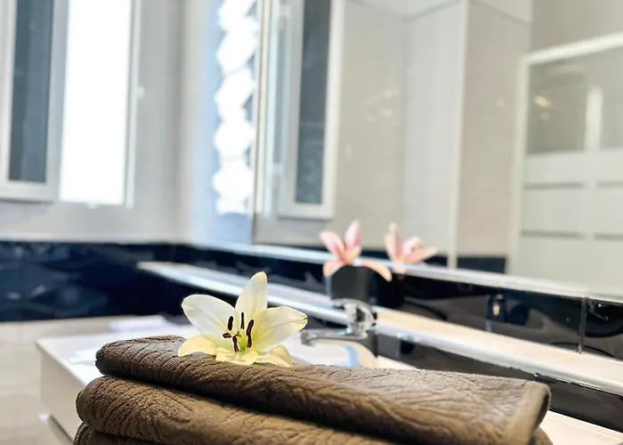 Torres De Yomely - M11d