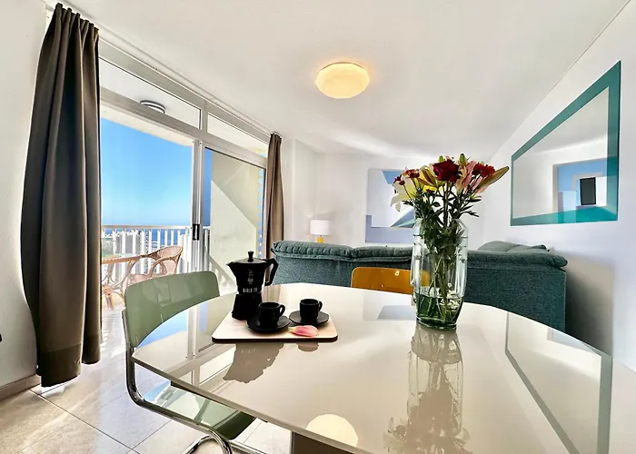 Torres De Yomely - M11d * Плайя-де-лас-Амерікас